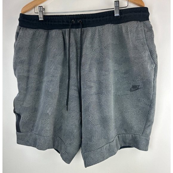Nike Tech Fleece Slim Fit Shorts Grey Carbon Heather 832124-091 Men's Size 2XL - Picture 2 of 9